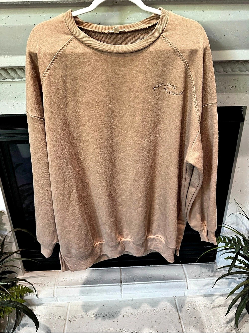 For Love & Lemons Love & Leisure Raglan Sweatshirt in Brown Size XS